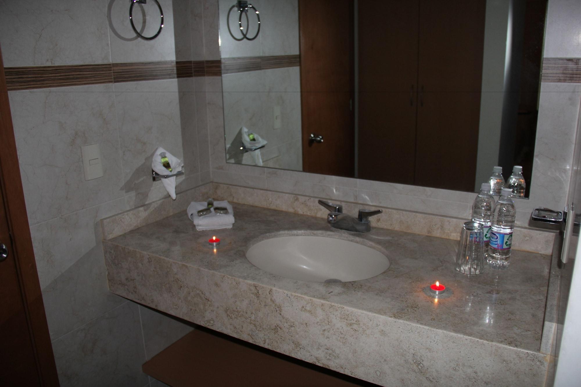 Hotel Real Запопан Екстериор снимка