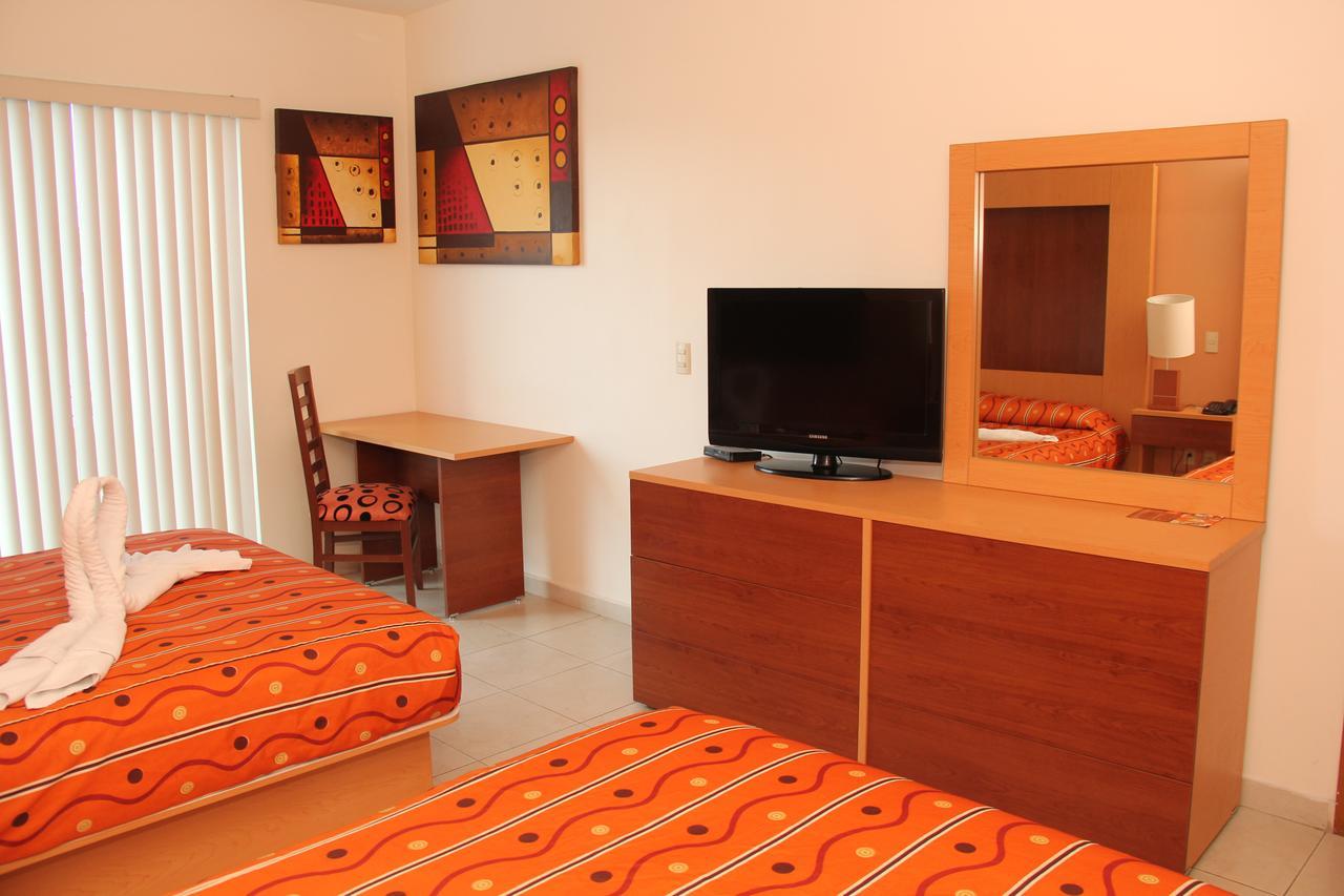 Hotel Real Запопан Екстериор снимка