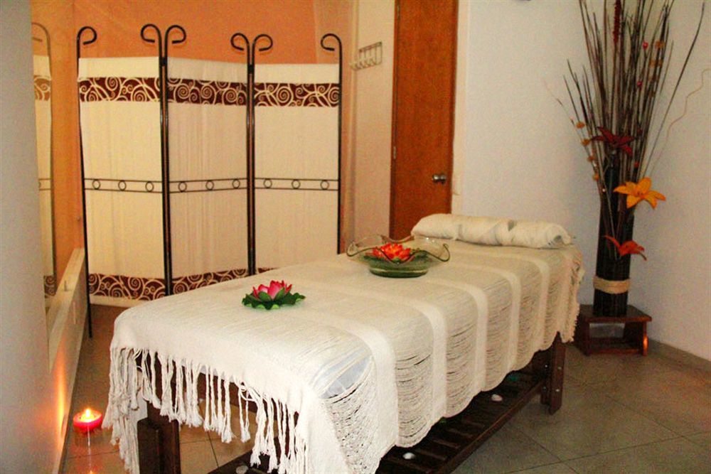 Hotel Real Запопан Екстериор снимка